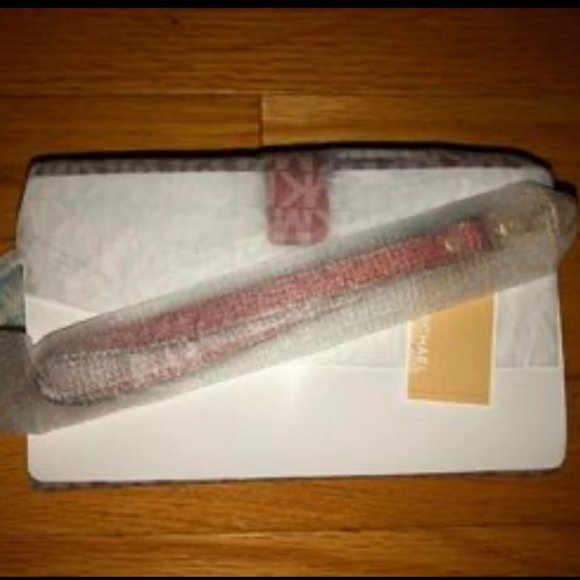 New Michael Kors Adele Floral Appliqué Leather Smartphone Double Zip Wristlet - Picture 6 of 13